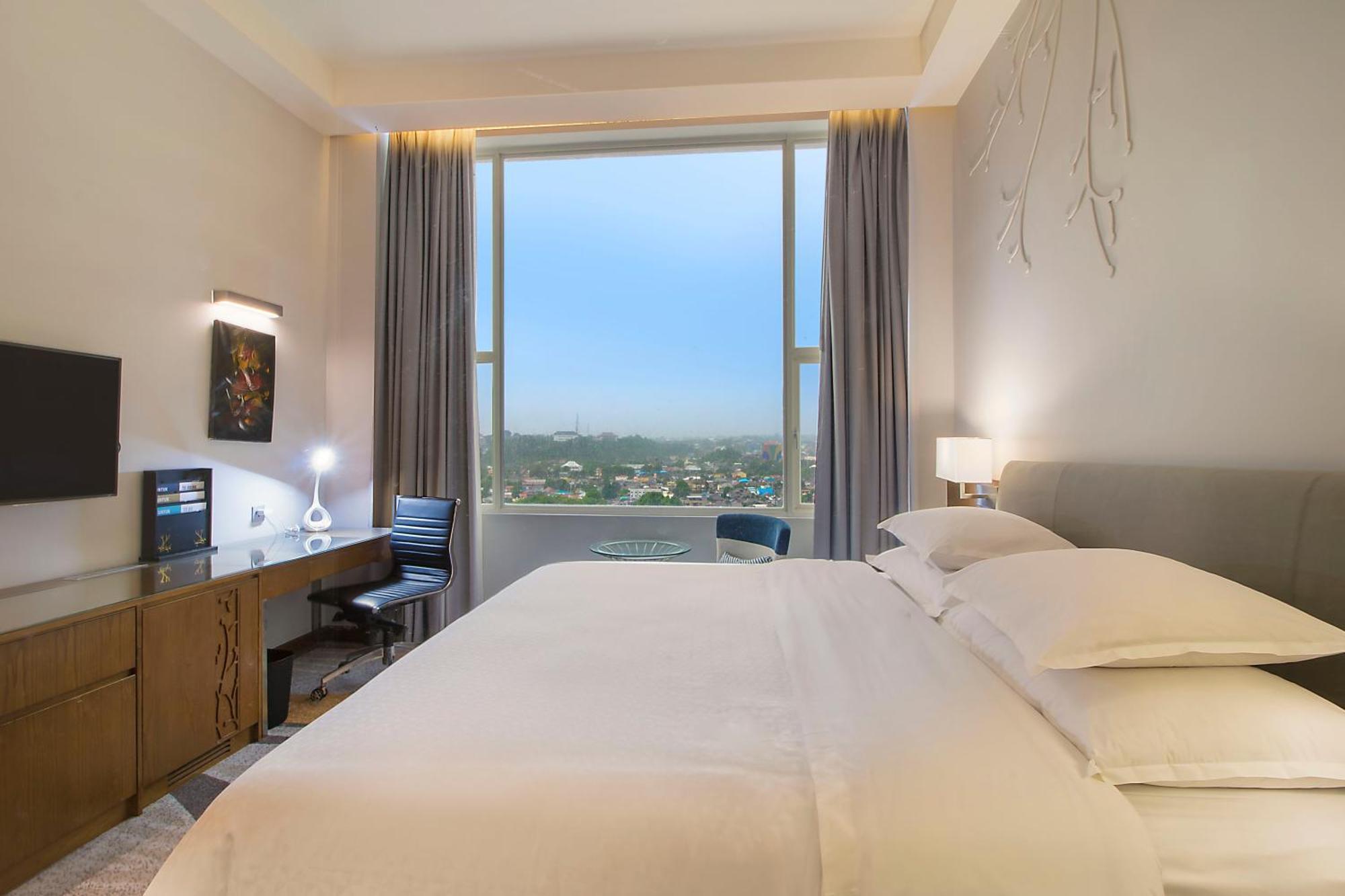 Four Points By Sheraton Manado Exterior foto