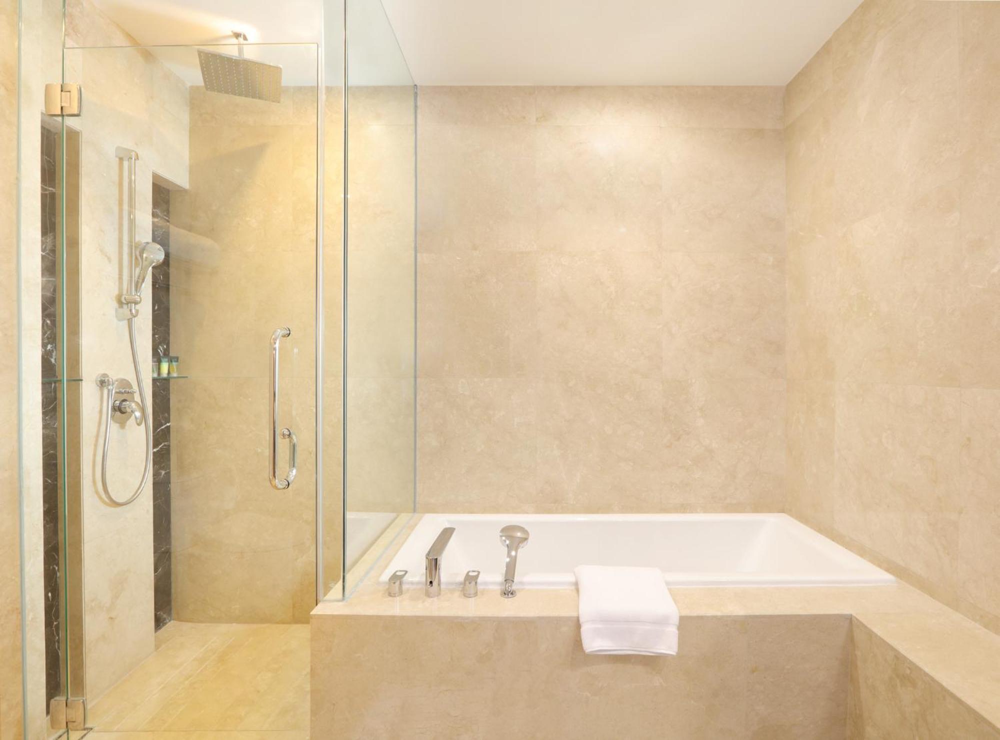 Four Points By Sheraton Manado Exterior foto
