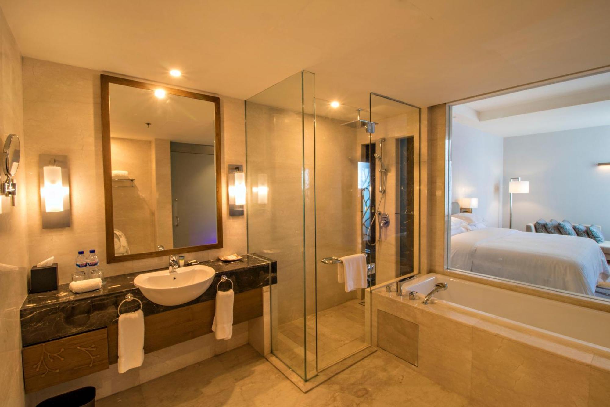 Four Points By Sheraton Manado Exterior foto