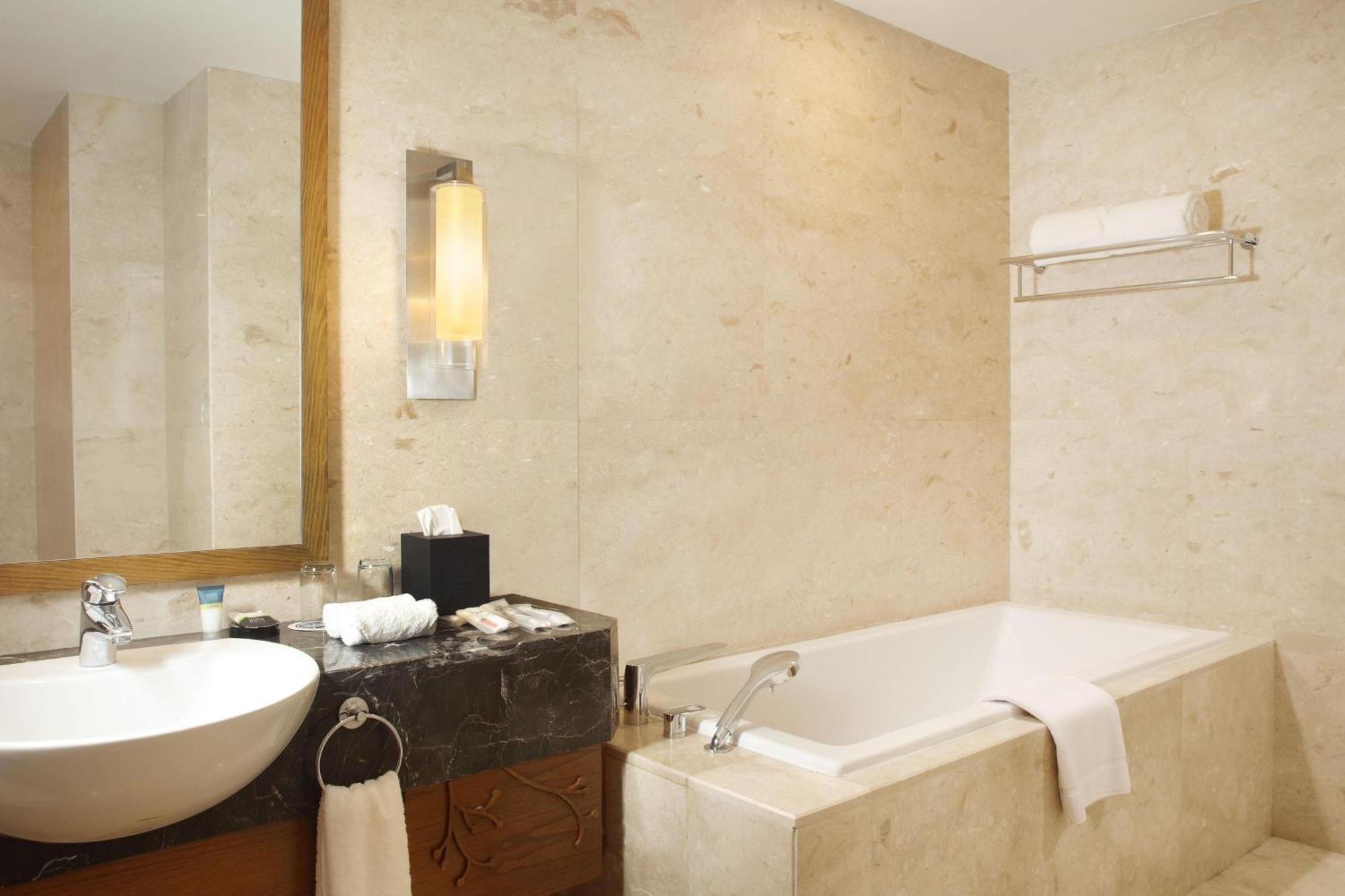 Four Points By Sheraton Manado Exterior foto