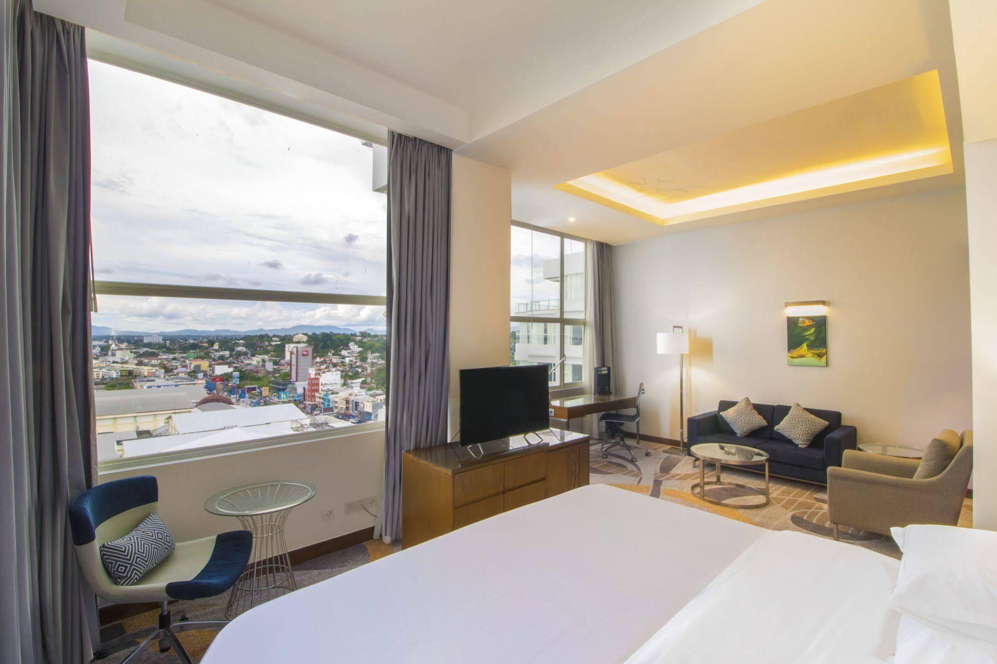 Four Points By Sheraton Manado Exterior foto